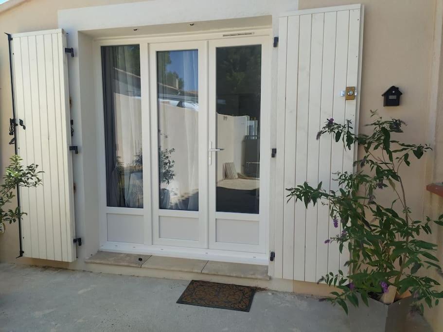 Le Petit Pied A Terre Du Luberon Apartamento Mérindol Exterior foto
