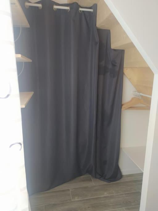 Le Petit Pied A Terre Du Luberon Apartamento Mérindol Exterior foto